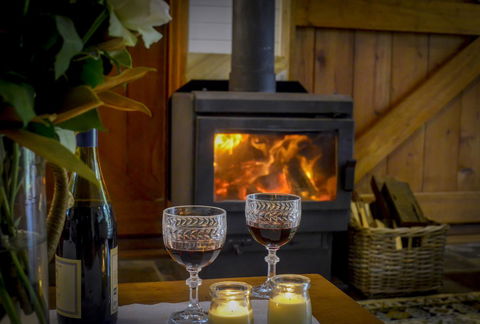 Arcadia - The Barn Cottage & Rosehill Cottage - Accommodation Redcliffe 7