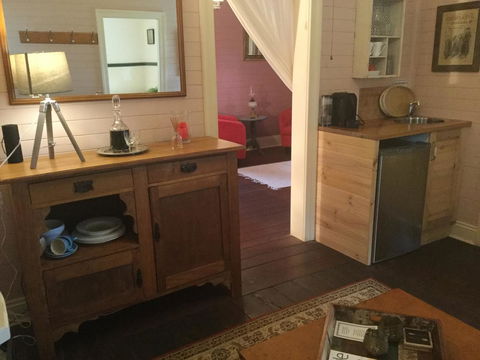 Arcadia - The Barn Cottage & Rosehill Cottage - Accommodation Redcliffe 23