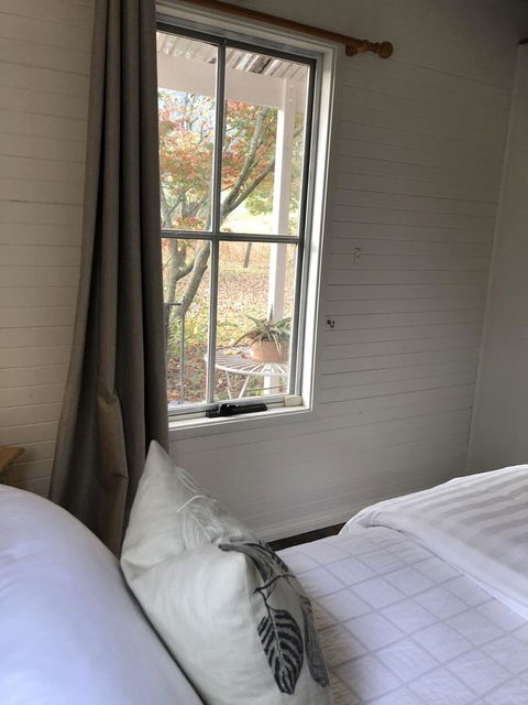 Arcadia - The Barn Cottage & Rosehill Cottage - Accommodation Redcliffe 4
