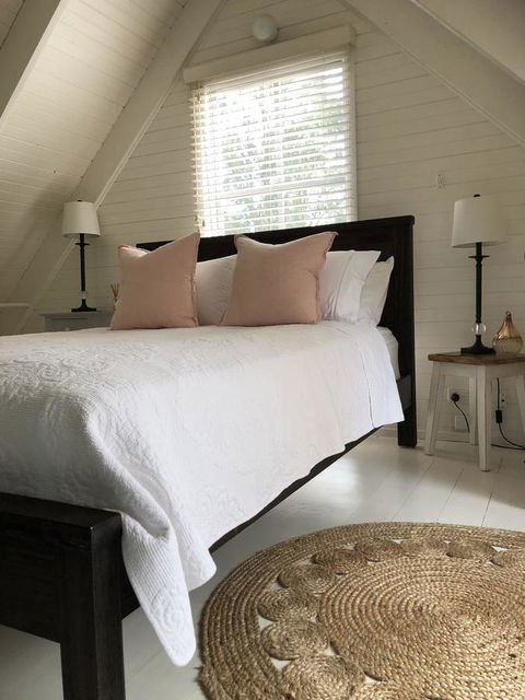 Arcadia - The Barn Cottage & Rosehill Cottage - Accommodation Redcliffe 5
