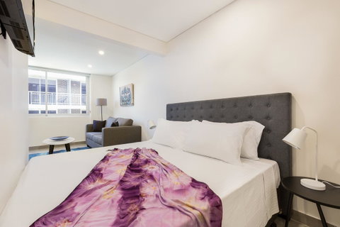 The Merchant Hotel - Accommodation Redcliffe 11