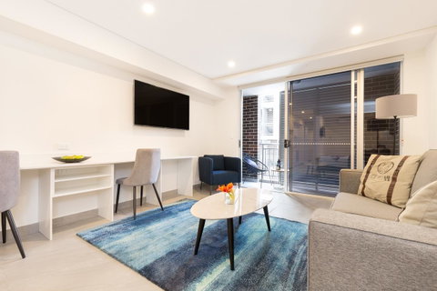 The Merchant Hotel - Accommodation Redcliffe 2