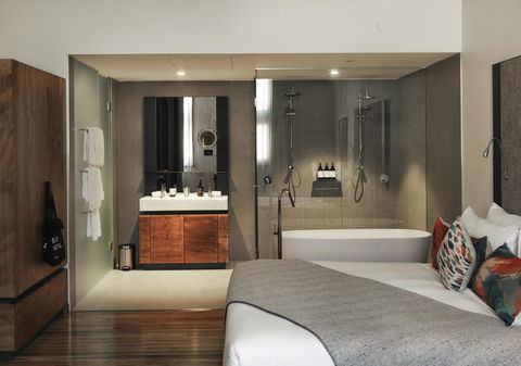 The Old Clare Hotel, Independent Collection By EVT - Accommodation Redcliffe 28