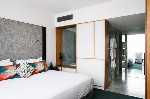 The Old Clare Hotel, Independent Collection By EVT - Accommodation Redcliffe 21
