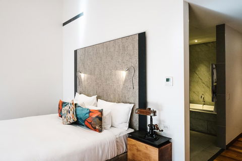 The Old Clare Hotel, Independent Collection By EVT - Accommodation Redcliffe 18