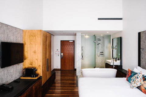 The Old Clare Hotel, Independent Collection By EVT - Accommodation Redcliffe 11