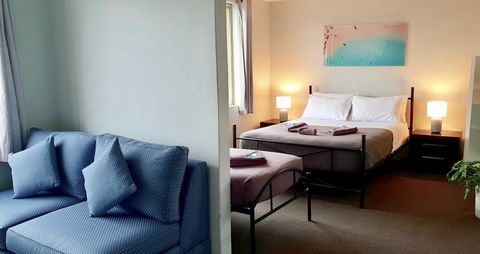 Manly Beachside Apartments - Accommodation Redcliffe 3