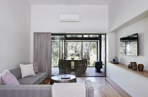 Elements Of Byron - Accommodation Redcliffe 4