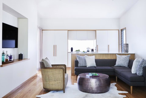 Elements Of Byron - Accommodation Redcliffe 11