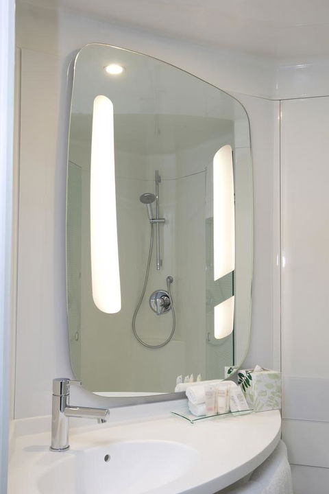 Ibis Sydney Airport - Accommodation Redcliffe 7