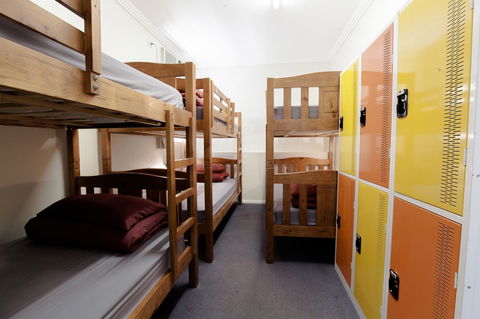 Mad Monkey Broadway - Accommodation Redcliffe 7