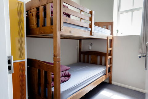 Mad Monkey Broadway - Accommodation Redcliffe 8