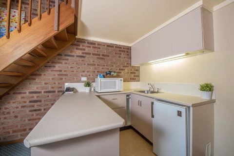 Alpine Gables - Accommodation Redcliffe 27