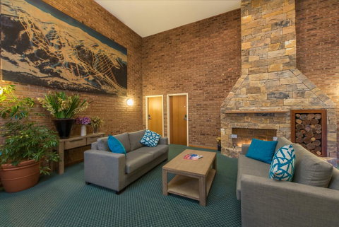 Alpine Gables - Accommodation Redcliffe 5