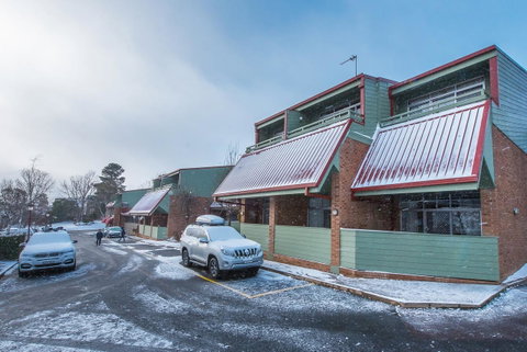 Alpine Gables - Accommodation Redcliffe 9