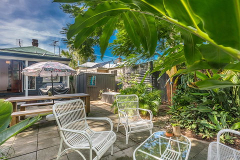 Gidget's Surf Shack - Accommodation Redcliffe 29