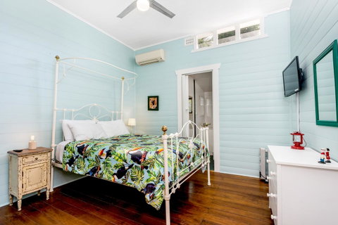 Gidget's Surf Shack - Accommodation Redcliffe 5