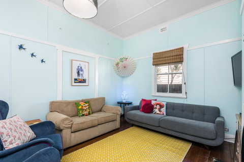 Gidget's Surf Shack - Accommodation Redcliffe 9