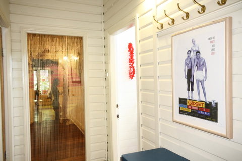 Gidget's Surf Shack - Accommodation Redcliffe 35