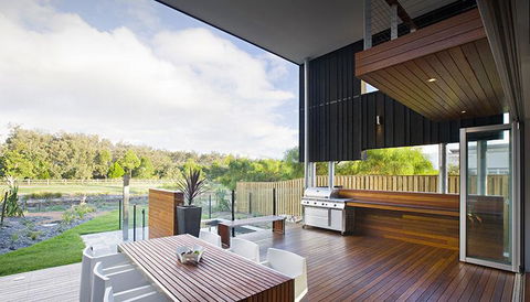 Casuarina Beachfront House - Hostie Properties - Accommodation Redcliffe 26