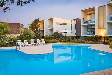 Coast 35 - Accommodation Redcliffe 3
