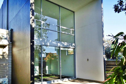 Coast 35 - Accommodation Redcliffe 9