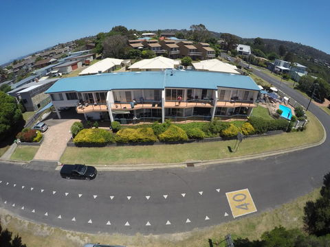 BlueWater Apartments - Accommodation Redcliffe 1