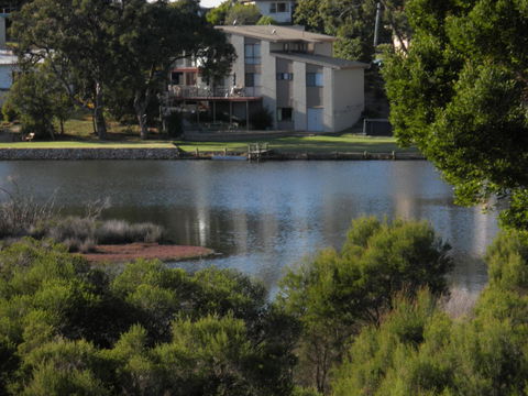 BlueWater Apartments - Accommodation Redcliffe 8