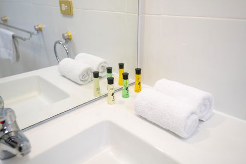 Castle Serviced Apartments - Accommodation Redcliffe 25