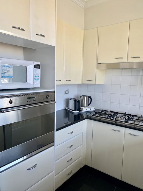 Castle Serviced Apartments - Accommodation Redcliffe 0