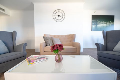 Castle Serviced Apartments - Accommodation Redcliffe 21