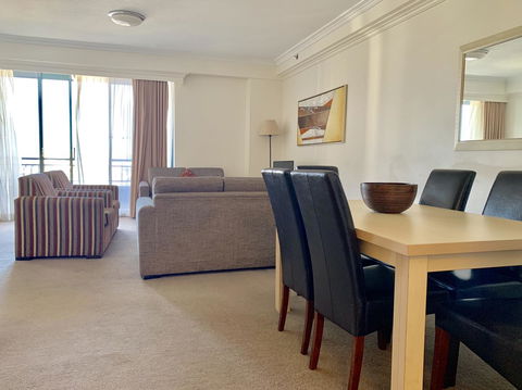 Castle Serviced Apartments - Accommodation Redcliffe 3