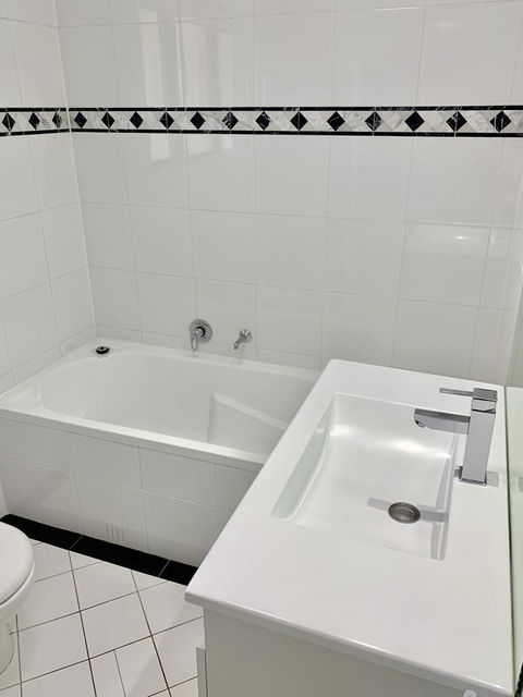 Castle Serviced Apartments - Accommodation Redcliffe 10