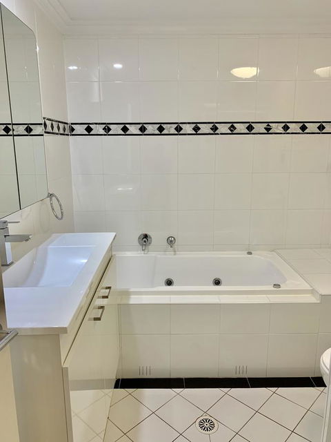 Castle Serviced Apartments - Accommodation Redcliffe 16