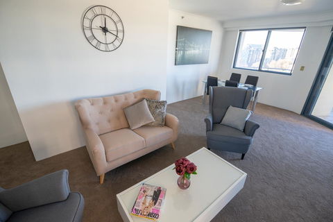 Castle Serviced Apartments - Accommodation Redcliffe 28