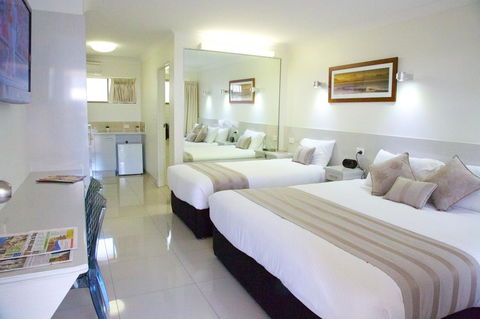 Bay Motel - Accommodation Redcliffe 11