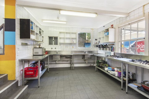Summer House Kings Cross - Accommodation Redcliffe 11