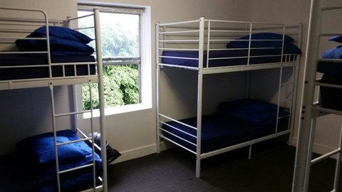 Summer House Kings Cross - Accommodation Redcliffe 12