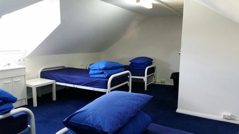 Summer House Kings Cross - Accommodation Redcliffe 14