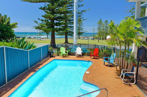 Beach House Holiday Apartments - Accommodation Redcliffe 0