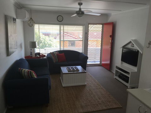 Tomaree Lodge - Accommodation Redcliffe 0
