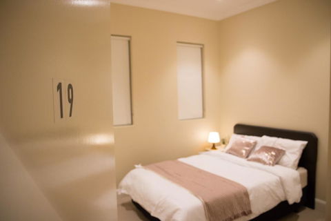 T&M HOUSE - Accommodation Redcliffe 11