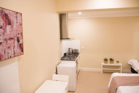 T&M HOUSE - Accommodation Redcliffe 4