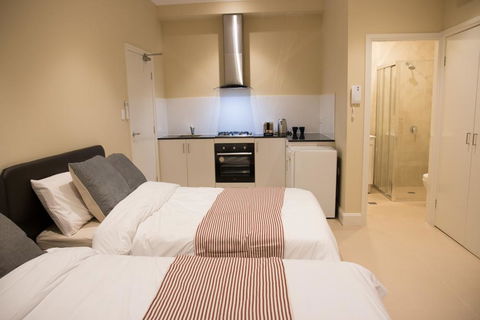 T&M HOUSE - Accommodation Redcliffe 36