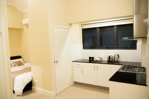 T&M HOUSE - Accommodation Redcliffe 17