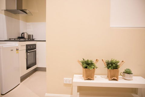T&M HOUSE - Accommodation Redcliffe 14