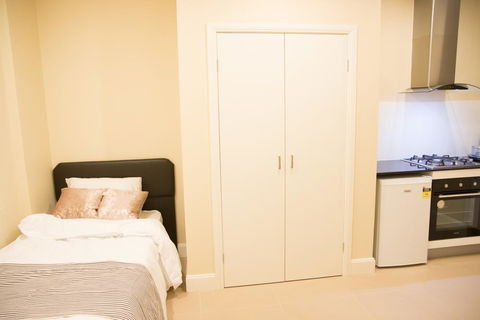 T&M HOUSE - Accommodation Redcliffe 25