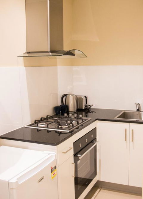 T&M HOUSE - Accommodation Redcliffe 13