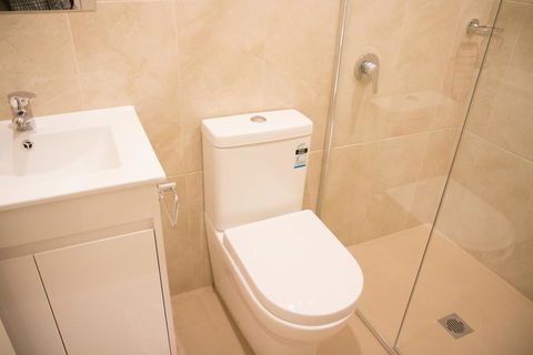 T&M HOUSE - Accommodation Redcliffe 15