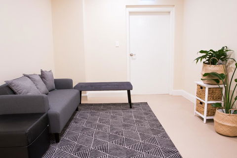 T&M HOUSE - Accommodation Redcliffe 10